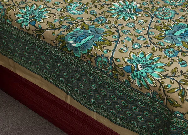 Green_Cotton_Royal_Blossom_Empire_Double_Bedsheet_With_Pillow_Cover_108_X_108_Cm